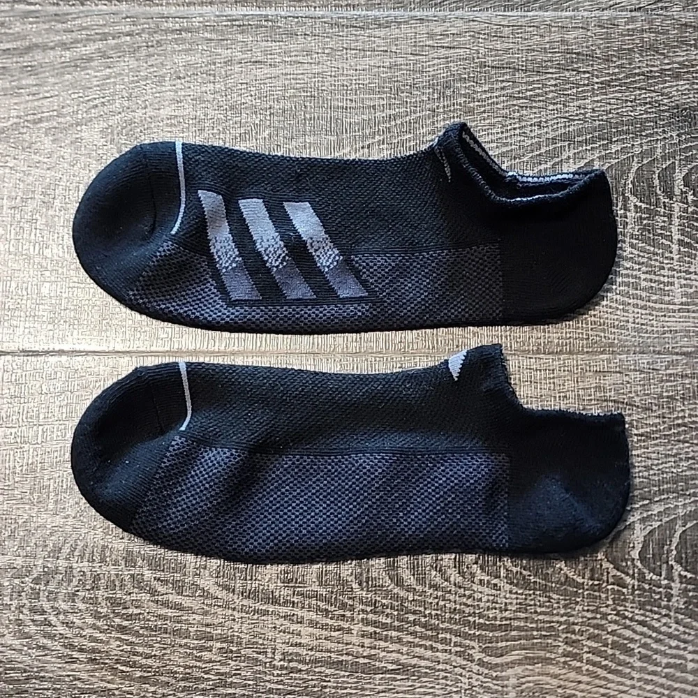 *NEW* Adidas no show Socks